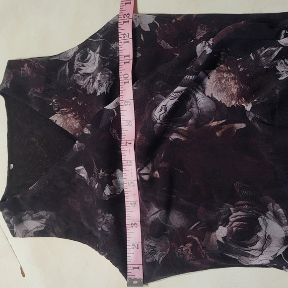 Fuzzi Mesh Sleeveless Top - Picture 7 of 8